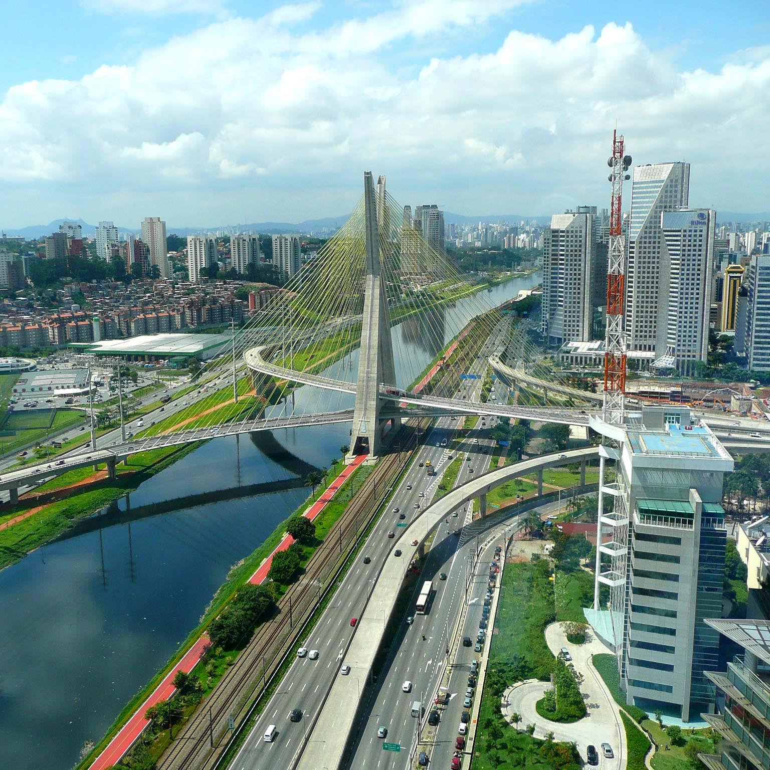 Сан паулу крупнейший город. Сан Паулу небоскребы. Сан Паоло Бразилия. Мост Октавио Фриас де Оливейра, Сан-Паулу, Бразилия. Сан-Паулу Бразилия улицы.